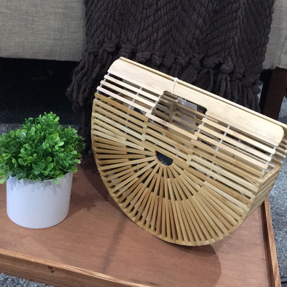 Bamboo Handbag - Picture 2 of 12
